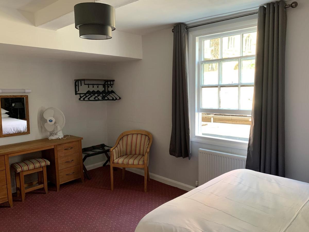 Castle Hotel Devizes Extérieur photo